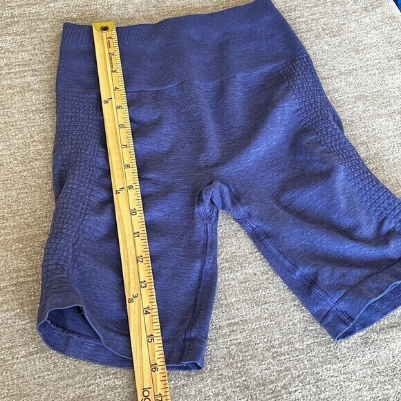 Alphalete Seamless Athletic Bike Shorts Women's Small Purple Mid-Rise Stretch - Picture 4 of 10